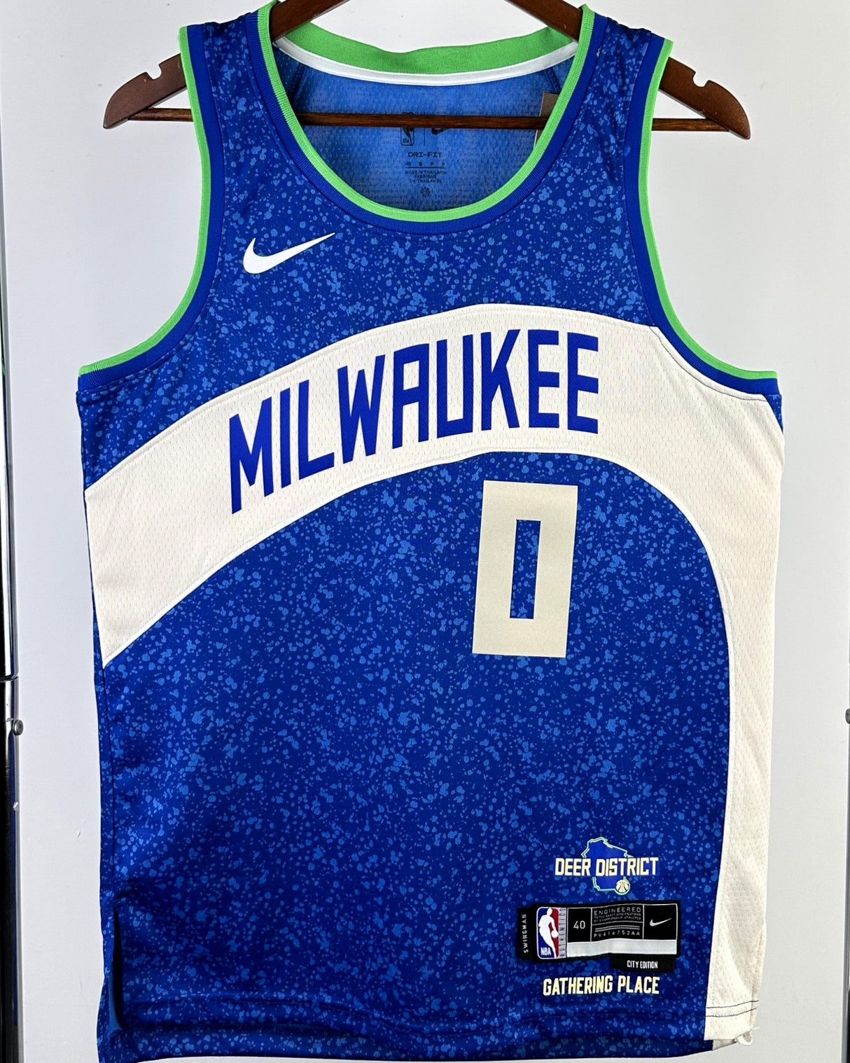 LILLARD DAMIAN (MIL)