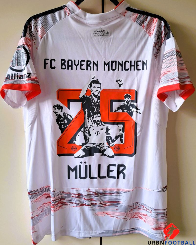 MULLER THOMAS 2025-26 (Bay M)
