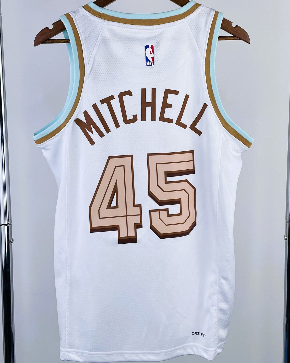 MITCHELL DONOVAN (CLE)