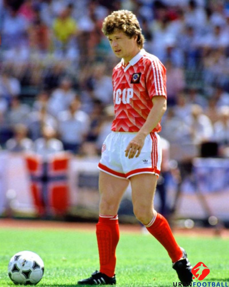 ZAVAROV OLEKSANDR 1988-89 (Sov)