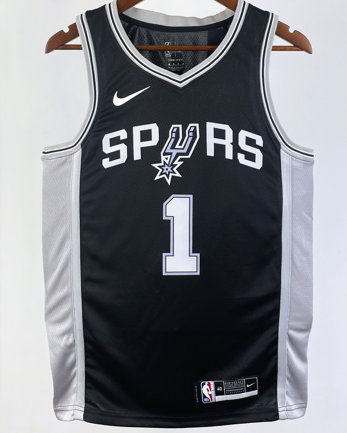 WEMBANYAMA VICTOR (SAS)