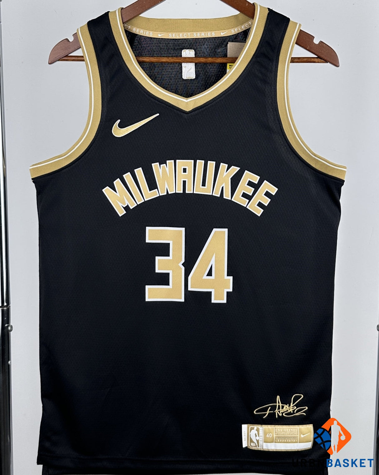 ANTETOKOUNMPO GIANNIS (MIL)