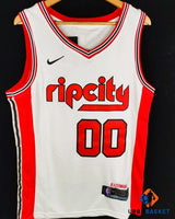 ANTHONY CARMELO (POR)