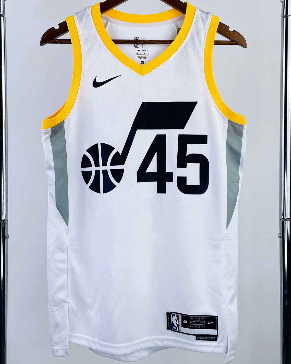 MITCHELL DONOVAN (UTA)