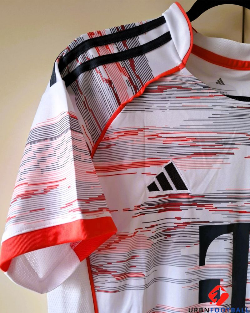 MULLER THOMAS 2025-26 (Bay M)