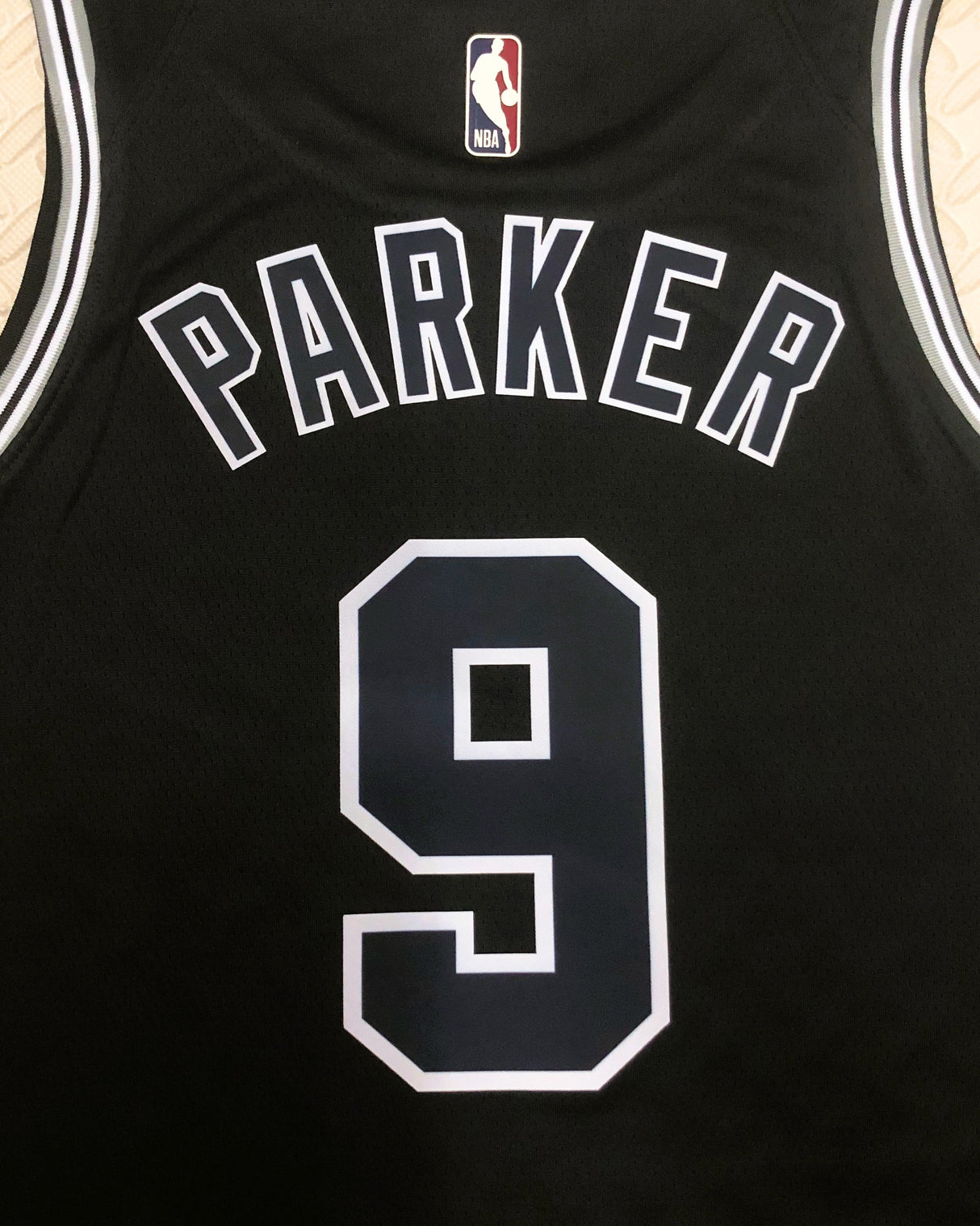 PARKER TONY (SAS)