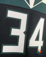 ANTETOKOUNMPO GIANNIS (MIL)