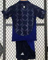 MANCHESTER UNITED kid kit